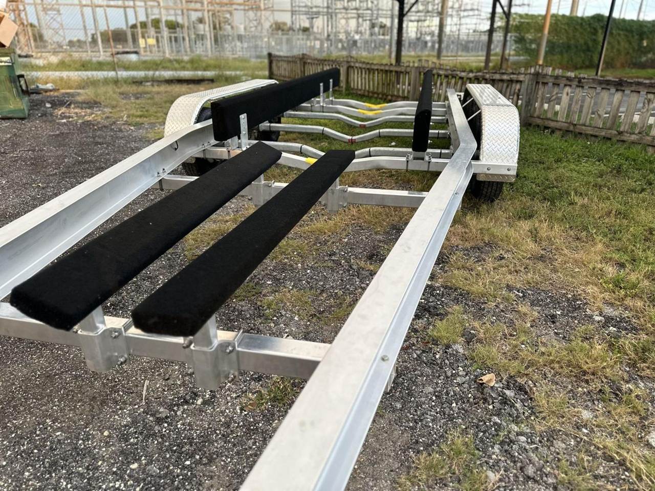 10.5K Triple Torsion Axle · photo 3