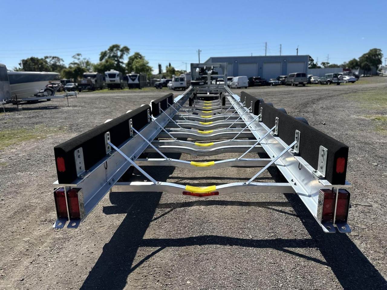 32K–40K Quad Axle Gooseneck · photo 3
