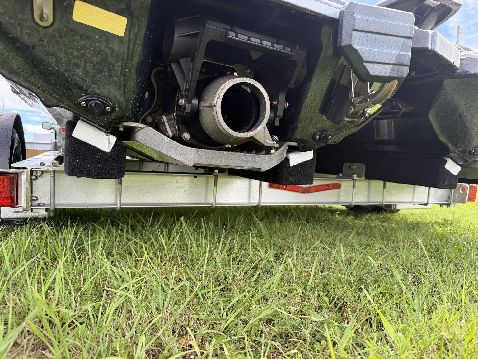 Commercial heavy-duty double jet ski trailer for lessons and rentals · stern support detail