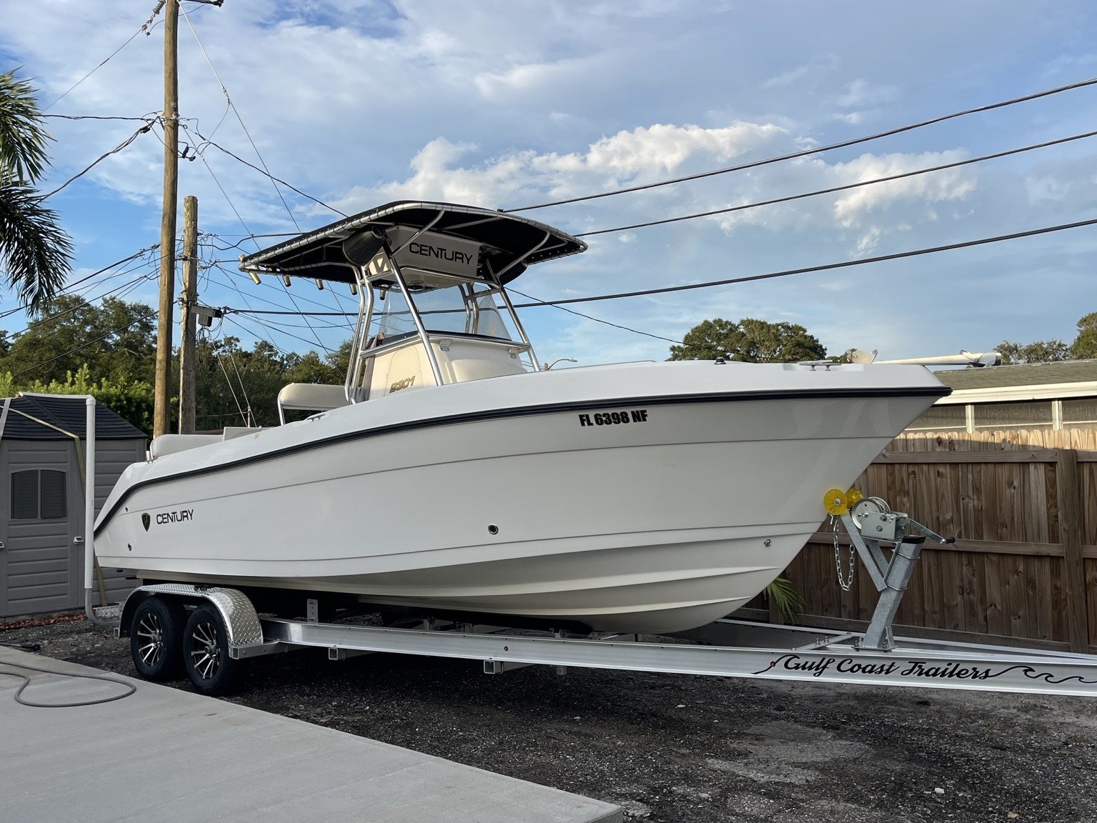 Century 2301 center console fitted to a Gulf Coast Trailers tandem-axle aluminum trailer