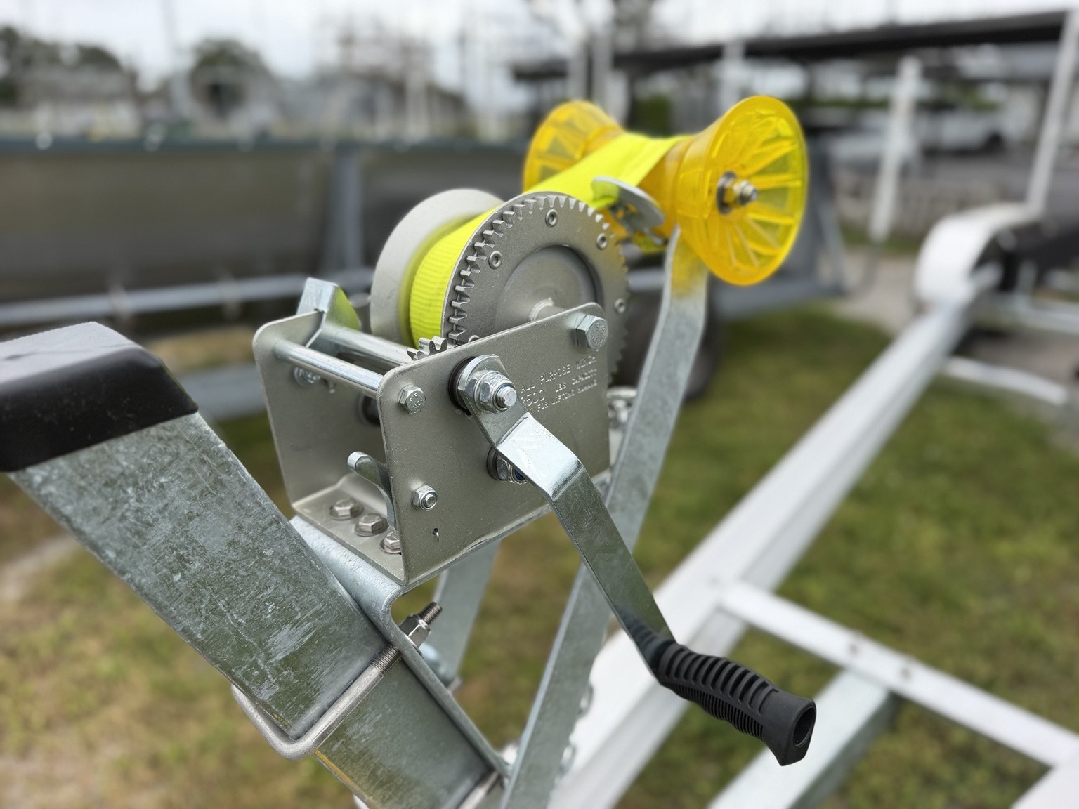 Military build · Winch and bow support