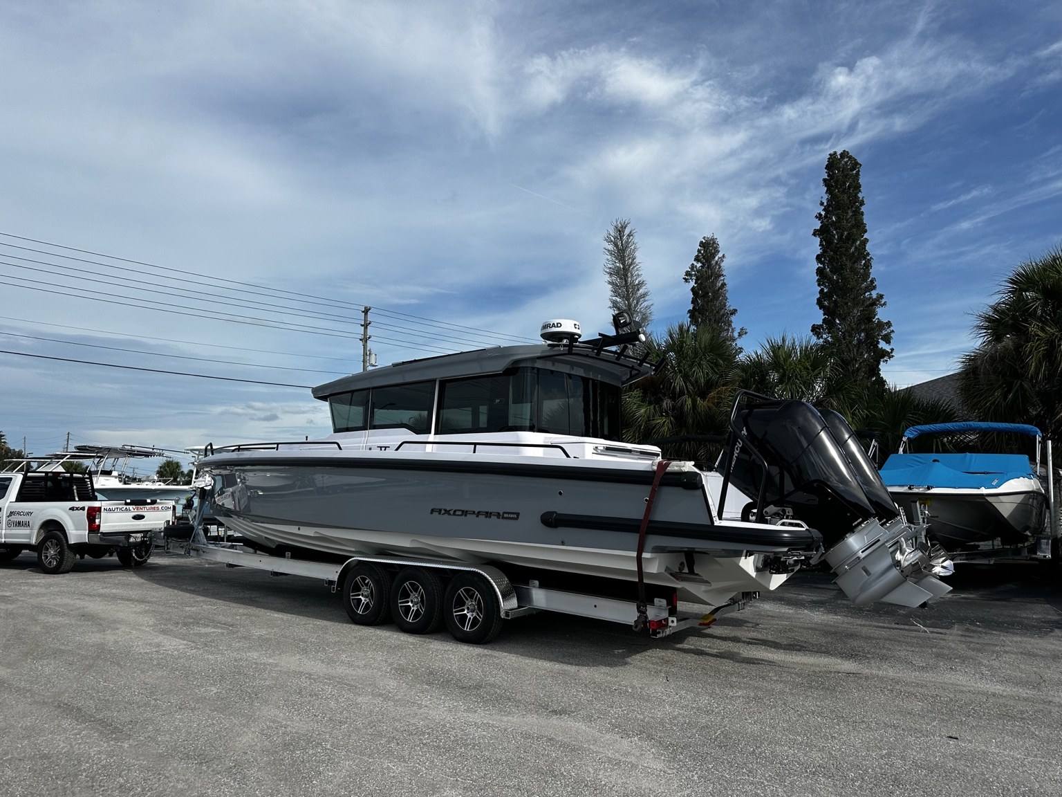 Axopar 37 · Trailer build