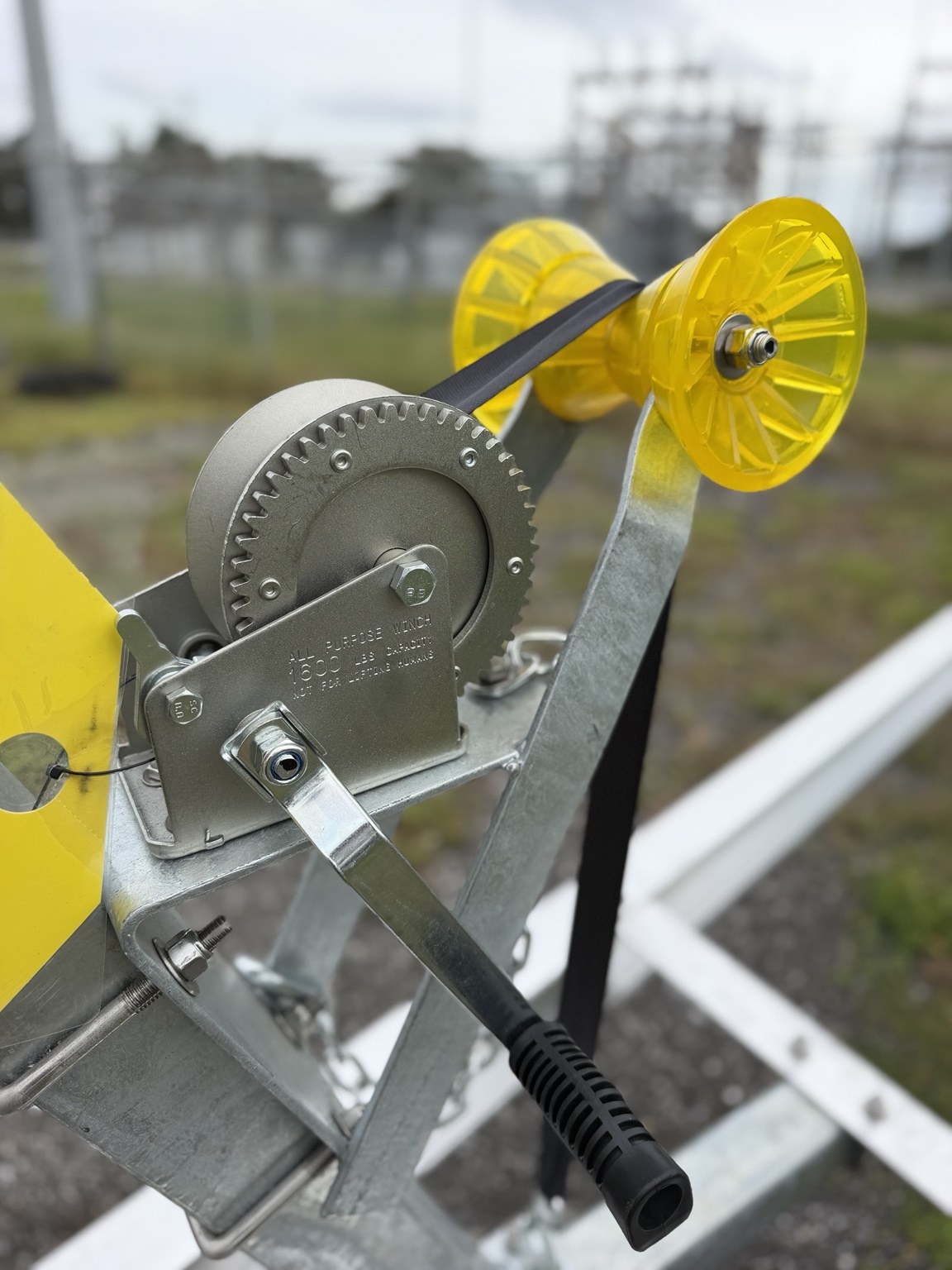 Premium 7K · Winch and bow rollers