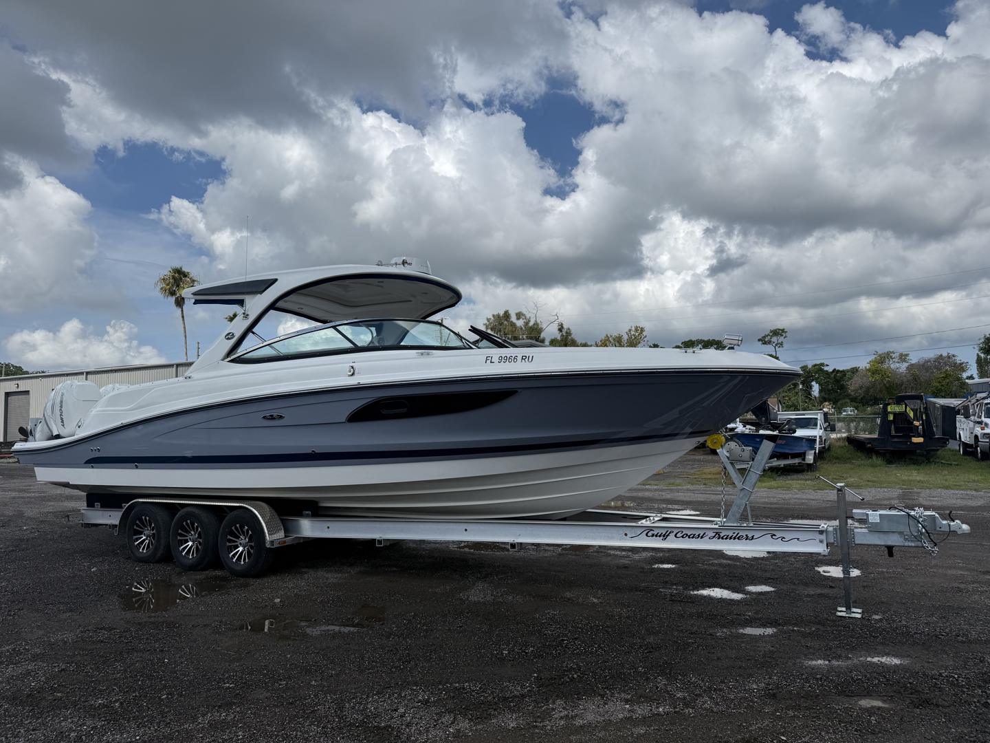 Sea Ray 330 SDX