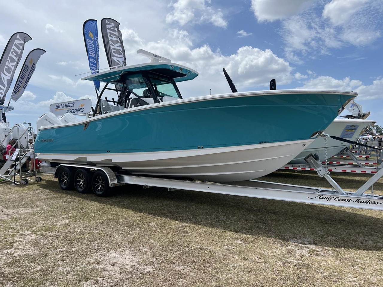 Blackfin 332 · Boat and Motor Superstores